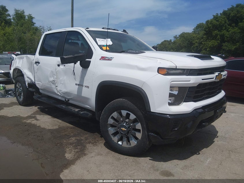 2024 Chevrolet VIN 2GC4YME75R1112219 IAAI salvage auction — ROLLOVER, Salvage Title, sold $8,800 on 2026-09-16 (photo 1)