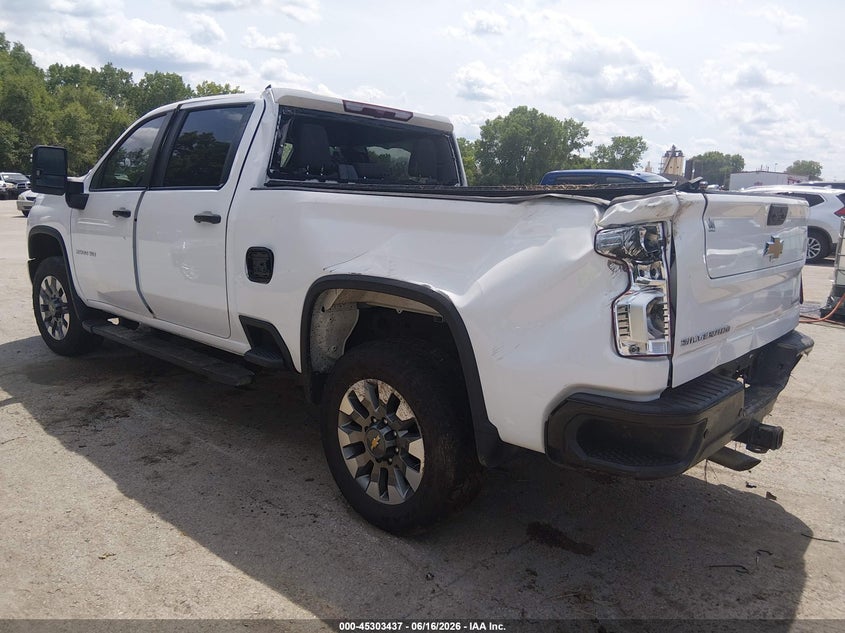 2024 Chevrolet VIN 2GC4YME75R1112219 IAAI salvage auction — ROLLOVER, Salvage Title, sold $8,800 on 2026-09-16 (photo 3)