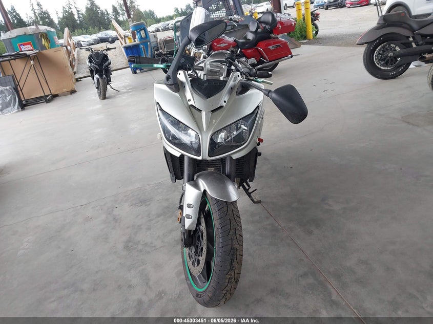 2011 Yamaha Fz1 VIN JYARN17Y8BA001674 IAAI salvage auction — LEFT SIDE, Bill Of Sale (Washington), sold $500 on 2026-07-29 (photo 5)