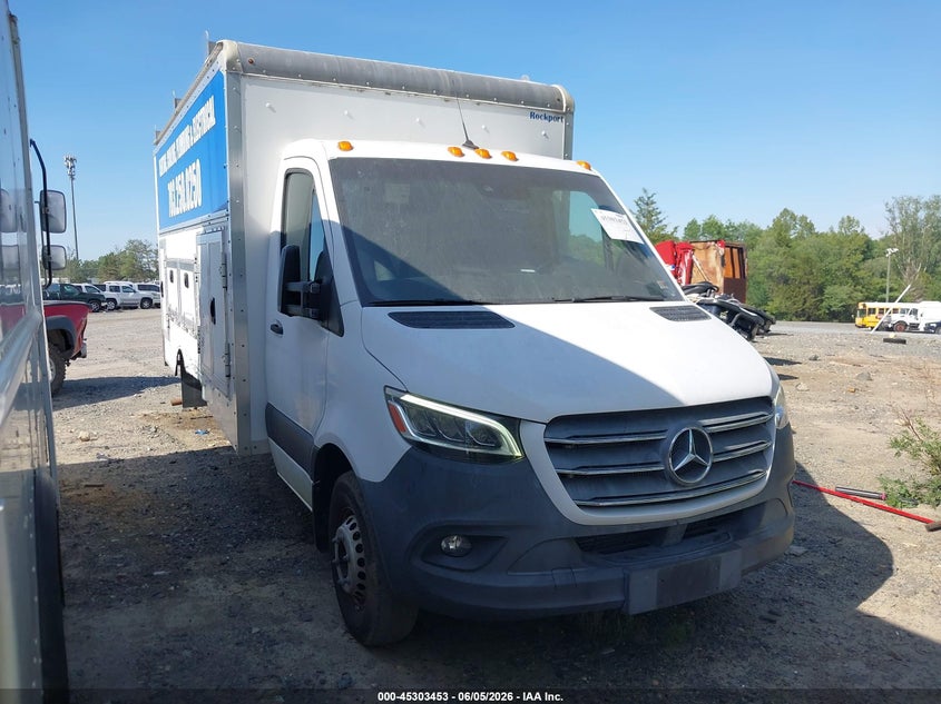 2019 Mercedes-benz Sprinter VIN WDAPF4CD3KN015085 IAAI salvage auction — RIGHT SIDE, Clear (Virginia), sold $14,600 on 2026-07-06 (photo 1)