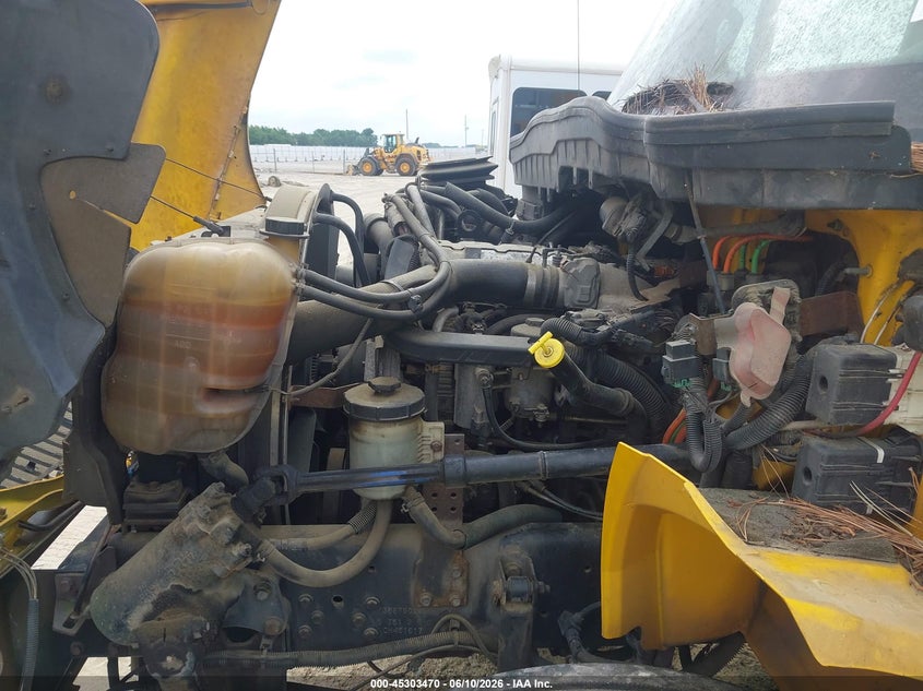 2012 International 4000 series VIN 1HTMMAAL7CH451617 IAAI salvage auction — NORMAL WEAR, Clear (North Carolina), sold $800 on 2026-07-08 (photo 9)