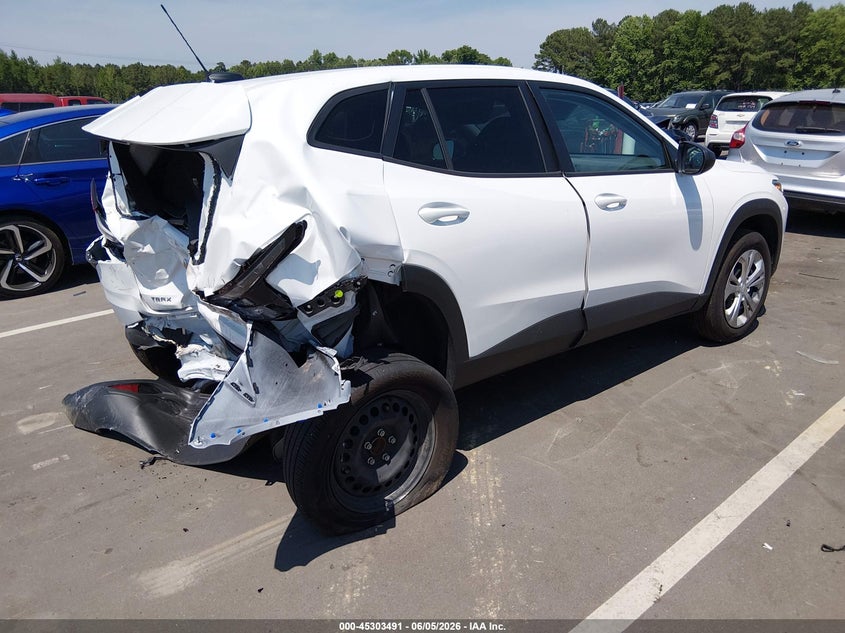 2025 Chevrolet Trax VIN KL77LFEP2SC326069 IAAI salvage auction — REAR END, Salvage Title, sold $3,250 on 2026-07-22 (photo 4)