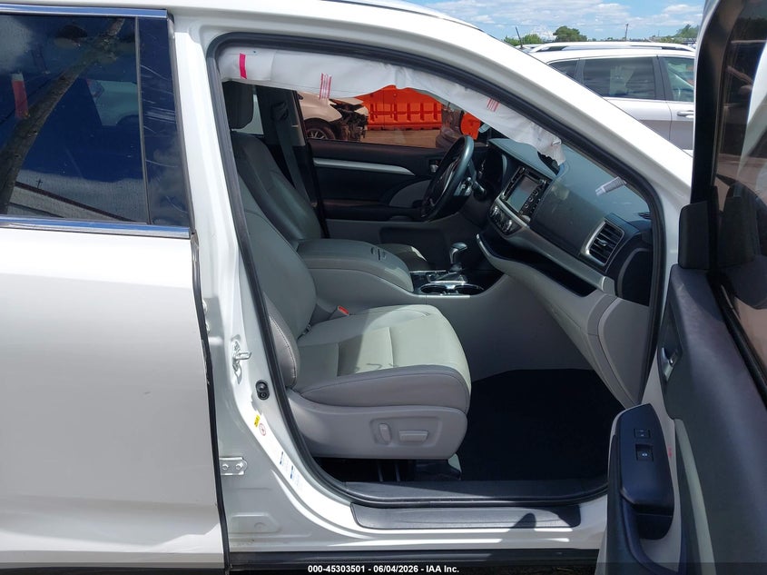 2019 Toyota Highlander VIN 5TDJZRFH7KS616354 IAAI salvage auction — FRONT END, Salvage Title, sold $8,850 on 2026-07-16 (photo 5)