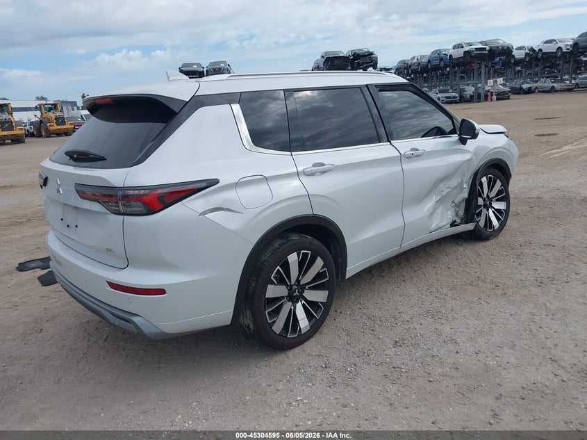 2025 Mitsubishi Outlander VIN JA4J3WA84SZ055823 IAAI salvage auction — RIGHT FRONT, Salvage Title, sold $11,700 on 2026-07-21 (photo 4)
