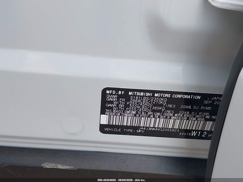 2025 Mitsubishi Outlander VIN JA4J3WA84SZ055823 IAAI salvage auction — RIGHT FRONT, Salvage Title, sold $11,700 on 2026-07-21 (photo 9)