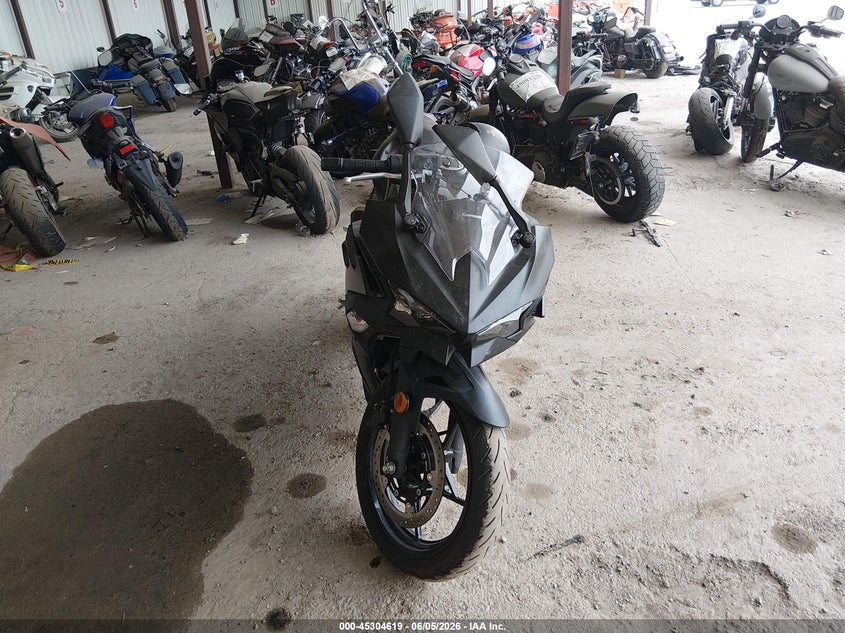 2026 Kawasaki Ninja VIN ML5EXGH10TDA88369 IAAI salvage auction — LEFT SIDE, Salvage Title, sold $1,900 on 2026-07-22 (photo 5)