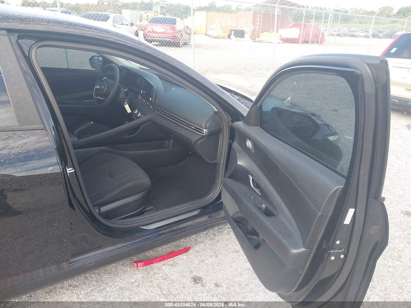 2024 Hyundai Elantra VIN KMHLL4DGXRU799452 IAAI salvage auction — REAR END, Rebuildable (Florida), sold $3,000 on 2026-07-30 (photo 5)