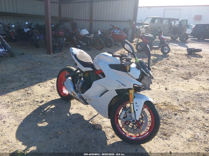 2020 Ducati Supersport VIN ZDMVABDSXLB008680 IAAI salvage auction — FRONT END, Salvage Title, sold $1,700 on 2026-09-15 (photo 1)