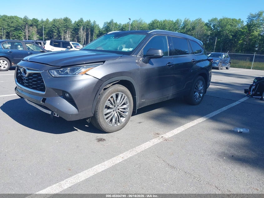 2024 Toyota Highlander VIN 5TDEBRCHXRS630446 IAAI salvage auction — ROOF, Salvage Title, sold $25 on 2026-07-30 (photo 2)
