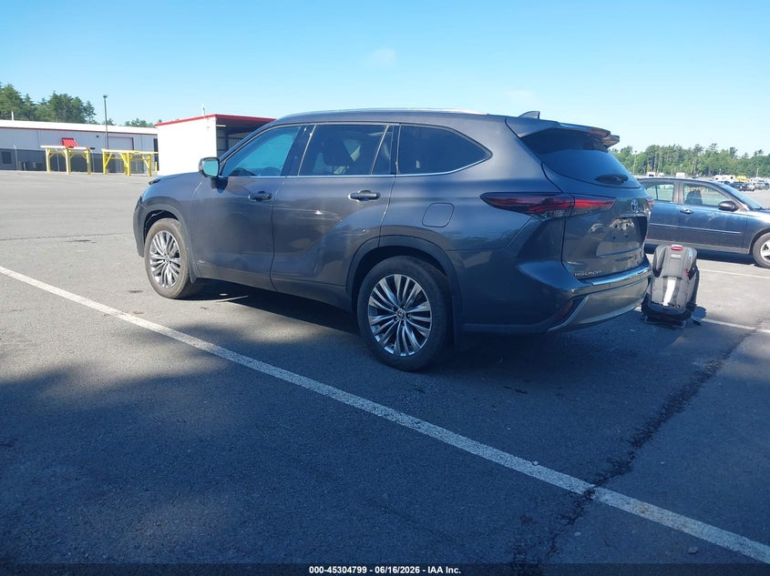 2024 Toyota Highlander VIN 5TDEBRCHXRS630446 IAAI salvage auction — ROOF, Salvage Title, sold $25 on 2026-07-30 (photo 3)
