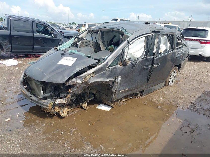 2016 Honda Odyssey VIN 5FNRL5H45GB134551 IAAI salvage auction — ROLLOVER, Salvage Title, sold $275 on 2026-08-03 (photo 2)