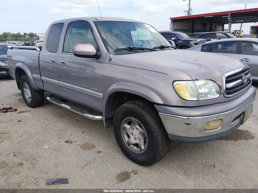 2000 Toyota Tundra VIN 5TBBT4818YS113068 IAAI salvage auction — LEFT FRONT, Salvage (Louisiana), sold $2,250 on 2026-07-15 (photo 1)
