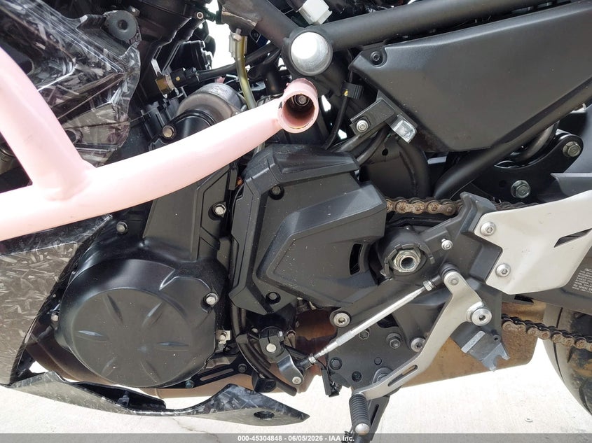 2025 Kawasaki Ninja VIN ML5EXEP10SDAF8093 IAAI salvage auction — FRONT END, Salvage Title, sold $2,950 on 2026-07-15 (photo 9)