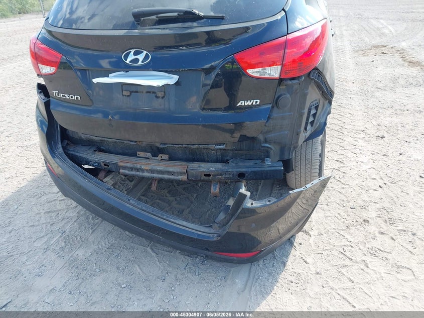 2015 Hyundai Tucson VIN KM8JTCAF5FU022850 IAAI salvage auction — BIOHAZARD/CHEMICAL, Salvage Title, sold $1,125 on 2026-07-07 (photo 6)