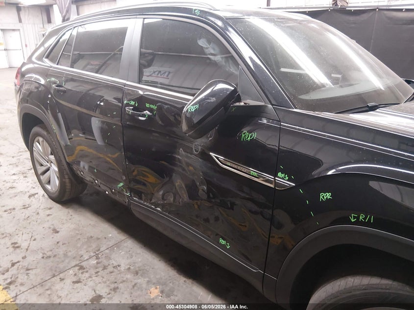 2023 Volkswagen Atlas cross sport VIN 1V2WE2CA3PC216377 IAAI salvage auction — SIDE, Salvage Title, sold $7,500 on 2026-07-14 (photo 6)