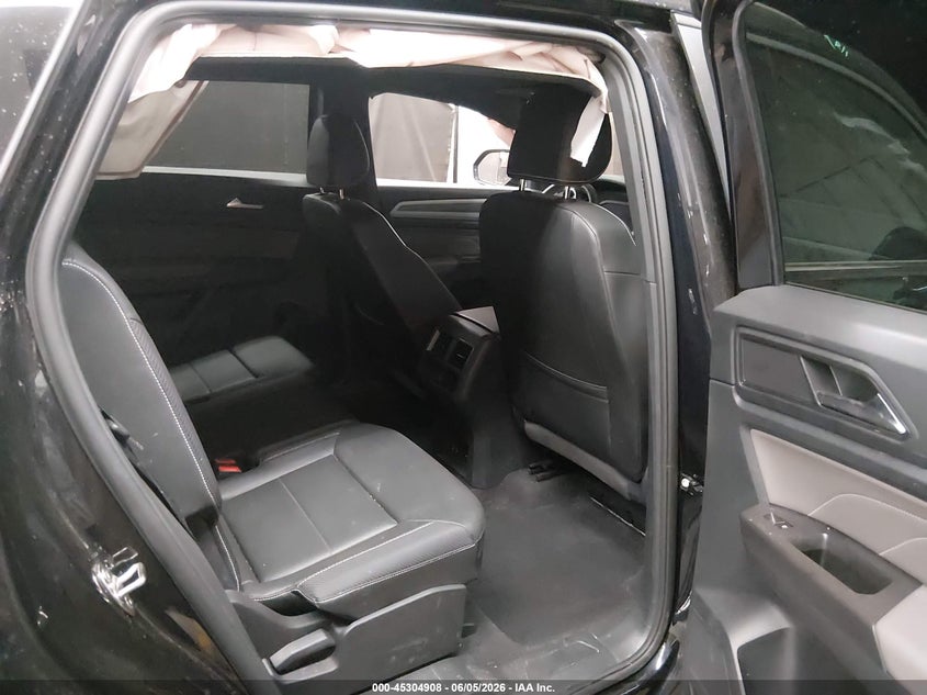 2023 Volkswagen Atlas cross sport VIN 1V2WE2CA3PC216377 IAAI salvage auction — SIDE, Salvage Title, sold $7,500 on 2026-07-14 (photo 8)