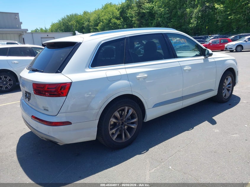 2017 Audi Q7 VIN WA1AAAF76HD006721 IAAI salvage auction — LEFT FRONT, Salvage Title, sold $5,300 on 2026-07-23 (photo 4)
