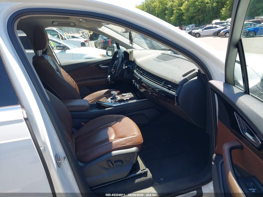 2017 Audi Q7 VIN WA1AAAF76HD006721 IAAI salvage auction — LEFT FRONT, Salvage Title, sold $5,300 on 2026-07-23 (photo 5)