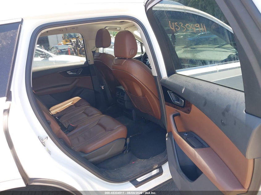 2017 Audi Q7 VIN WA1AAAF76HD006721 IAAI salvage auction — LEFT FRONT, Salvage Title, sold $5,300 on 2026-07-23 (photo 8)