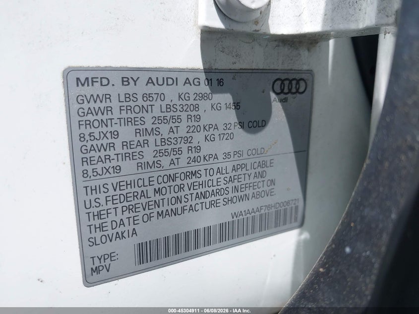 2017 Audi Q7 VIN WA1AAAF76HD006721 IAAI salvage auction — LEFT FRONT, Salvage Title, sold $5,300 on 2026-07-23 (photo 9)