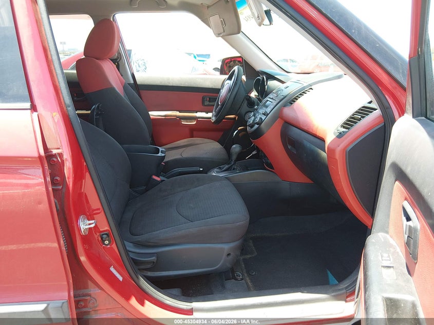 2011 Kia Soul VIN KNDJT2A20B7299068 IAAI salvage auction — LEFT & RIGHT, Salvage (Nevada), sold $100 on 2026-07-13 (photo 5)