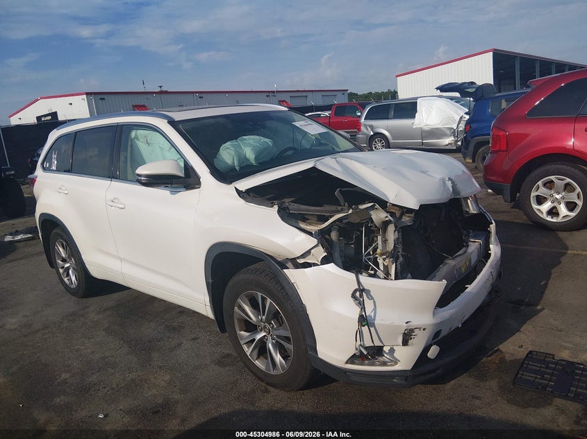 2016 Toyota Highlander VIN 5TDDKRFH3GS349223 IAAI salvage auction — FRONT END, Salvage Title, sold $25 on 2026-07-29 (photo 1)