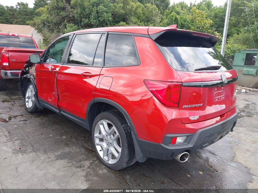 2024 Honda Passport VIN 5FNYF8H53RB006907 IAAI salvage auction — SIDE, Salvage (North Carolina), sold $10,000 on 2026-07-30 (photo 3)