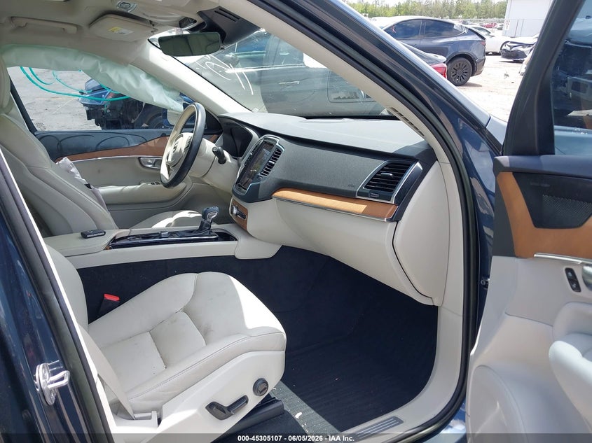 2022 Volvo Xc90 VIN YV4A22PK3N1861155 IAAI salvage auction — SIDE, Salvage Title, sold $5,100 on 2026-07-09 (photo 5)