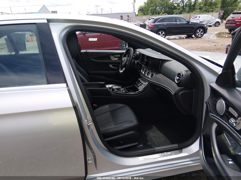 2017 Mercedes-benz E-klasse VIN WDDZF4KB3HA045084 IAAI salvage auction — FRONT END, Salvage (Ohio), sold $3,500 on 2026-07-23 (photo 5)