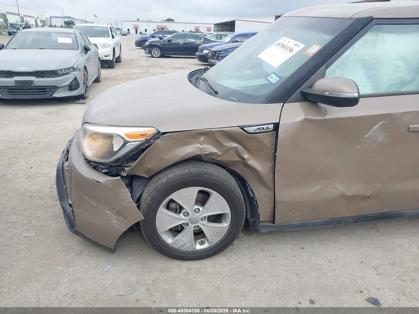 2014 Kia Soul VIN KNDJP3A57E7011300 IAAI salvage auction — FRONT END, Salvage Title, sold $725 on 2026-07-14 (photo 6)
