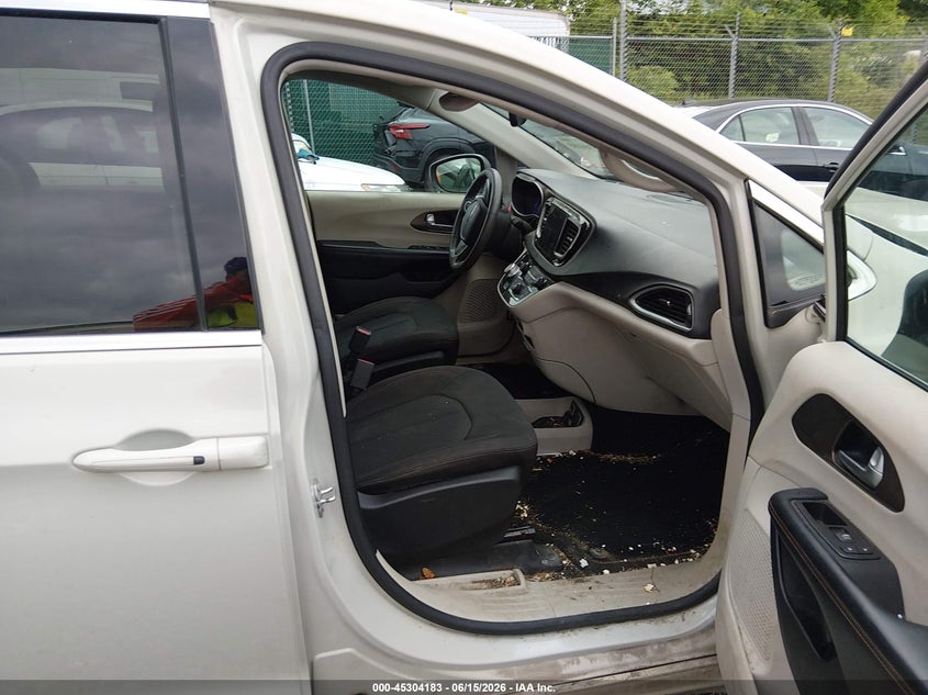 2017 Chrysler Pacifica VIN 2C4RC1DG5HR609839 IAAI salvage auction — FRONT END, Salvage (West Virginia), sold $1,700 on 2026-09-02 (photo 5)