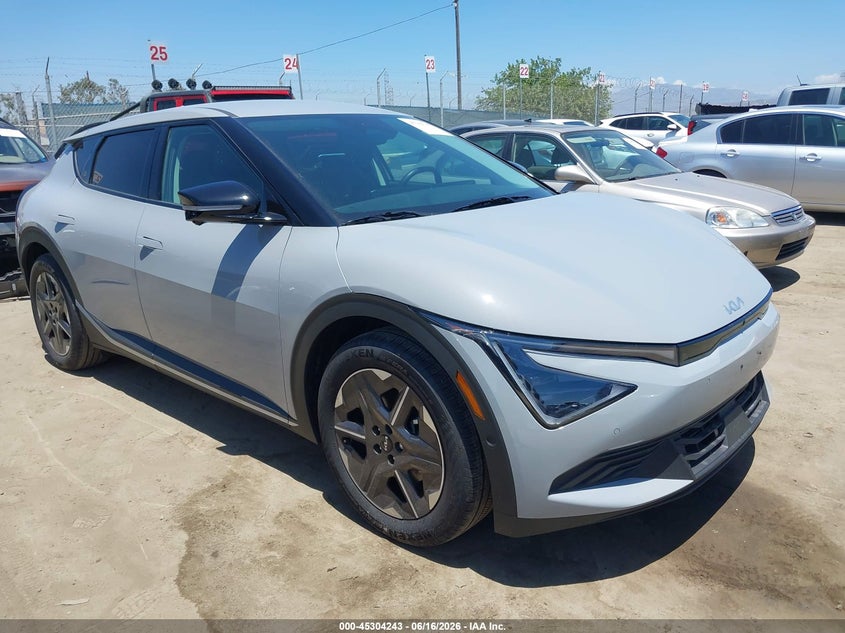 2025 Kia Ev6 VIN 5XYC34JA1SG013369 IAAI salvage auction — UNKNOWN, Salvage Title, sold $15,400 on 2026-07-29 (photo 1)