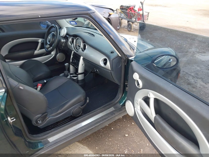 2005 Mini Cooper VIN WMWRC33425TJ63850 IAAI salvage auction — LEFT FRONT, Original (Texas), sold $375 on 2026-07-11 (photo 5)