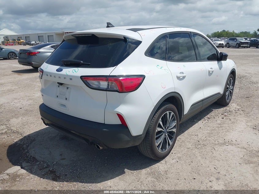 2022 Ford Escape VIN 1FMCU0G62NUB96949 IAAI salvage auction — HAIL, Original (Texas), sold $8,000 on 2026-08-20 (photo 4)
