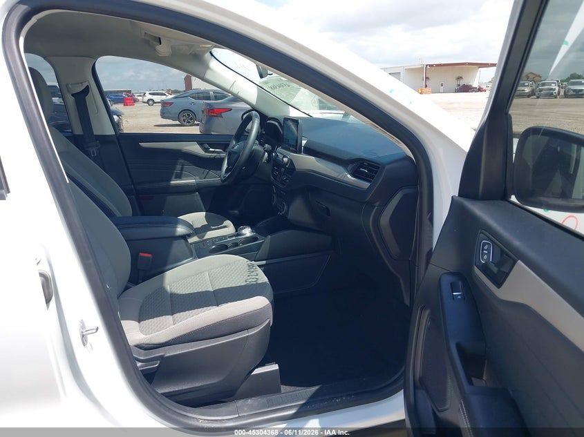 2022 Ford Escape VIN 1FMCU0G62NUB96949 IAAI salvage auction — HAIL, Original (Texas), sold $8,000 on 2026-08-20 (photo 5)