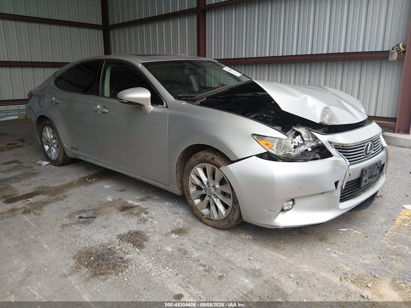 2014 Lexus ES VIN JTHBW1GG7E2054101 IAAI salvage auction — FRONT END, Salvage Title, sold $2,300 on 2026-07-29 (photo 1)