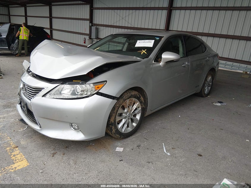 2014 Lexus ES VIN JTHBW1GG7E2054101 IAAI salvage auction — FRONT END, Salvage Title, sold $2,300 on 2026-07-29 (photo 2)