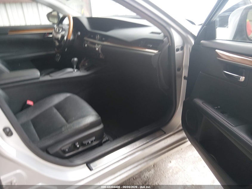 2014 Lexus ES VIN JTHBW1GG7E2054101 IAAI salvage auction — FRONT END, Salvage Title, sold $2,300 on 2026-07-29 (photo 5)