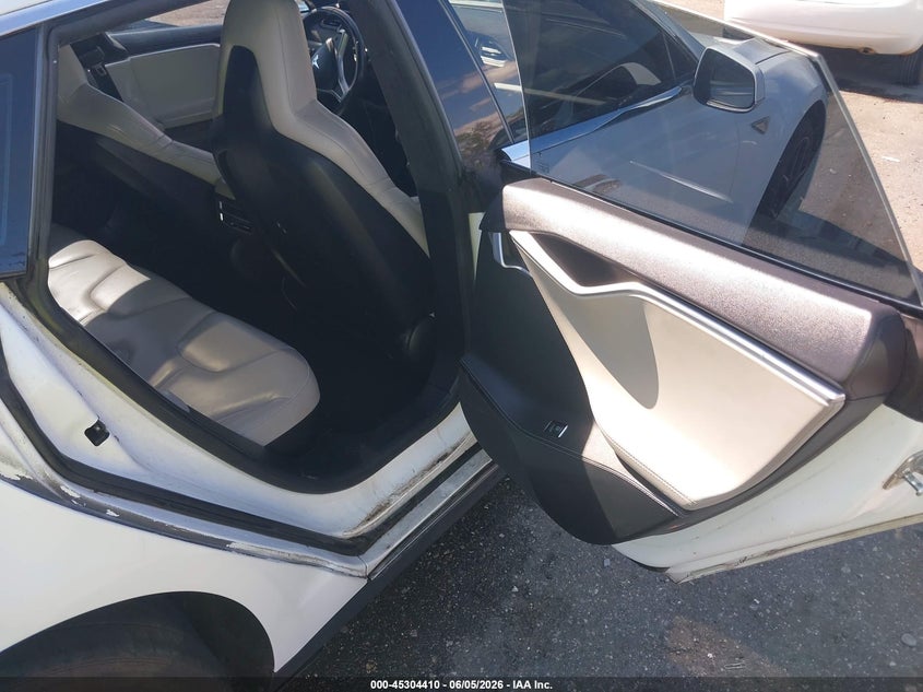 2015 Tesla Model s VIN 5YJSA1S20FF094871 IAAI salvage auction — LEFT FRONT, Rebuildable (Florida), sold $2,950 on 2026-07-30 (photo 8)