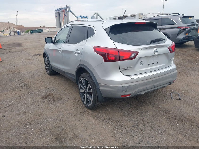 2017 Nissan Rogue VIN JN1BJ1CR2HW112624 IAAI salvage auction — FRONT END, Salvage Title, sold $225 on 2026-07-28 (photo 3)