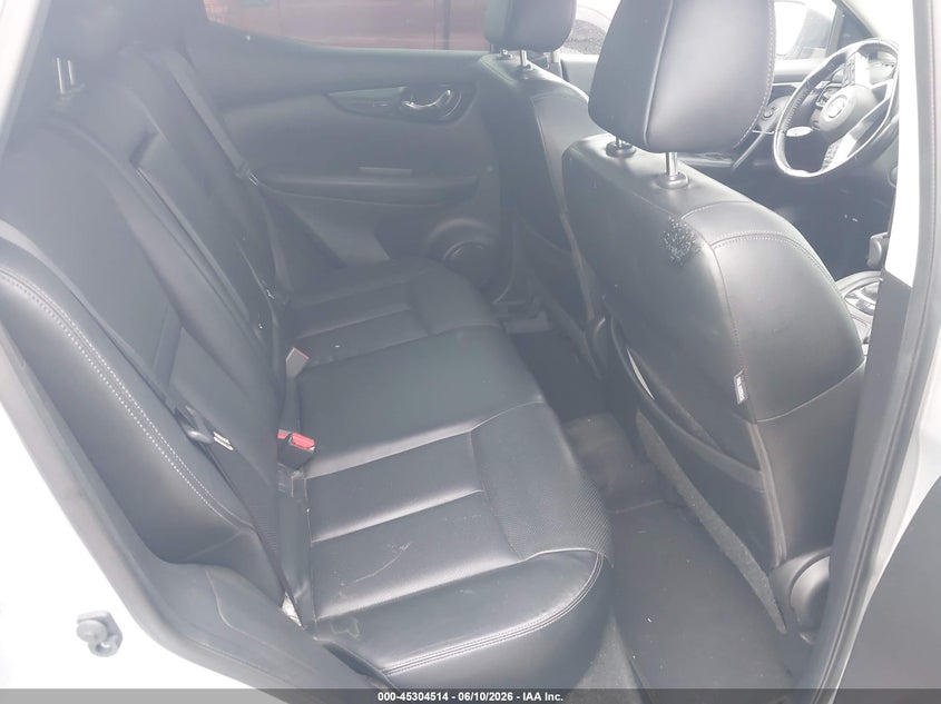 2017 Nissan Rogue VIN JN1BJ1CR2HW112624 IAAI salvage auction — FRONT END, Salvage Title, sold $225 on 2026-07-28 (photo 8)