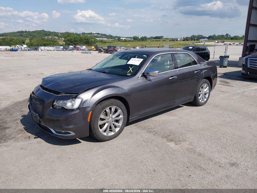 2018 Chrysler 300 VIN 2C3CCAKG4JH137741 IAAI salvage auction — RIGHT FRONT, Salvage Title, sold $2,350 on 2026-07-23 (photo 2)