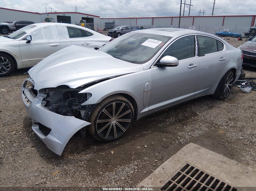 2010 Jaguar Xf VIN SAJWA0FA0AHR63640 IAAI salvage auction — RIGHT SIDE, Salvage (Louisiana), sold $325 on 2026-07-15 (photo 2)