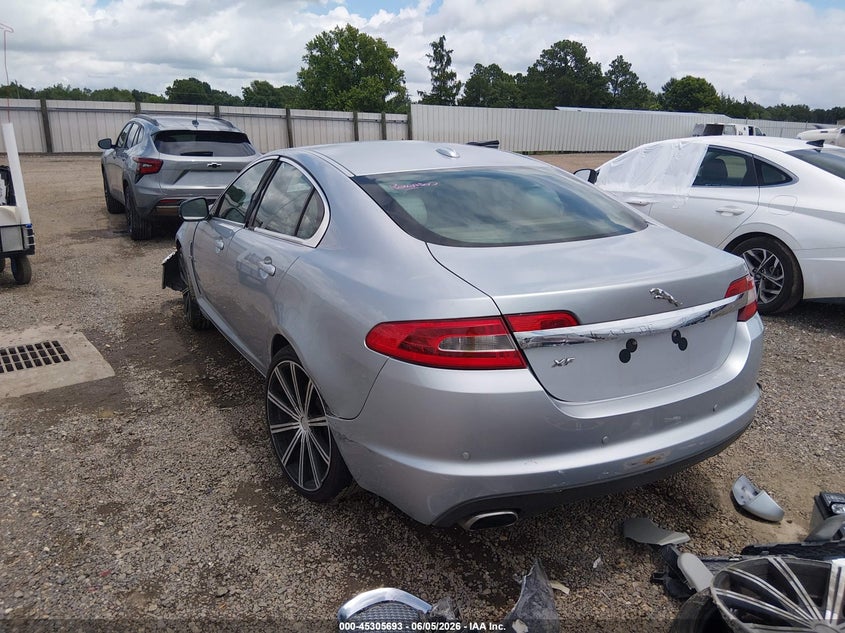 2010 Jaguar Xf VIN SAJWA0FA0AHR63640 IAAI salvage auction — RIGHT SIDE, Salvage (Louisiana), sold $325 on 2026-07-15 (photo 3)