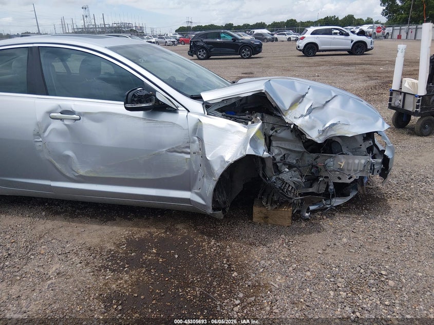 2010 Jaguar Xf VIN SAJWA0FA0AHR63640 IAAI salvage auction — RIGHT SIDE, Salvage (Louisiana), sold $325 on 2026-07-15 (photo 6)