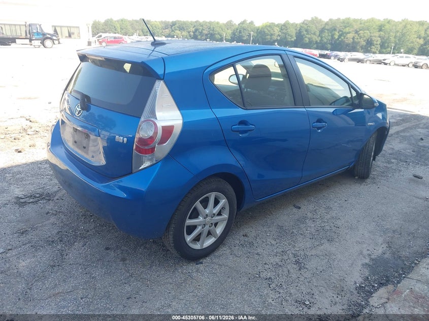 2013 Toyota Prius c VIN JTDKDTB33D1555580 IAAI salvage auction — FRONT END, Salvage (Georgia), sold $1,425 on 2026-07-22 (photo 4)