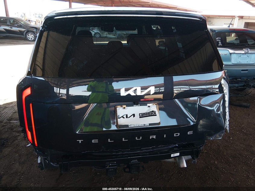 2027 Kia Telluride VIN 5XYPB5S15VG028258 IAAI salvage auction — REAR END, Salvage Title, sold $22,425 on 2026-07-28 (photo 6)