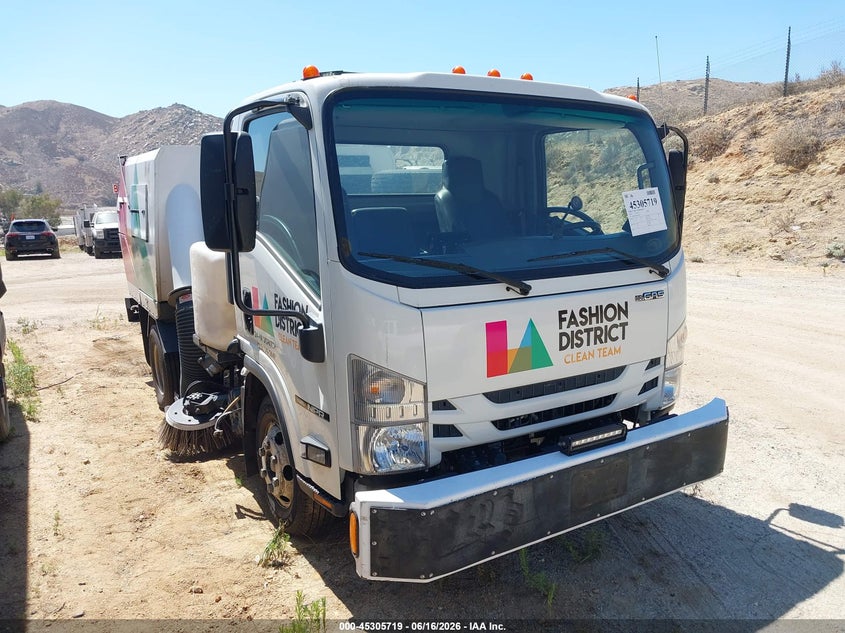 2020 Isuzu Npr VIN 54DB4W1D8LS208715 IAAI salvage auction — WATER/FLOOD, Non-Repairable (California), sold $9,400 on 2026-07-21 (photo 1)