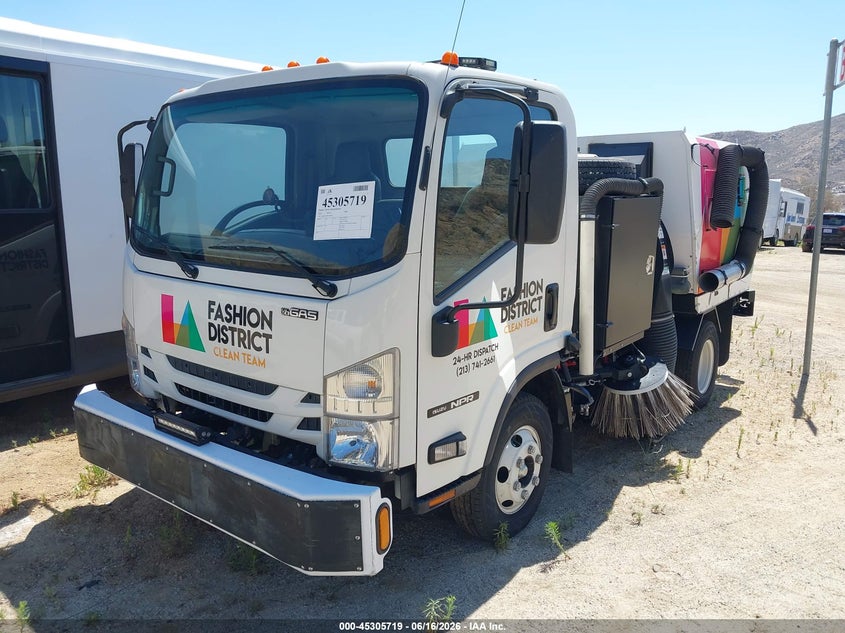 2020 Isuzu Npr VIN 54DB4W1D8LS208715 IAAI salvage auction — WATER/FLOOD, Non-Repairable (California), sold $9,400 on 2026-07-21 (photo 2)