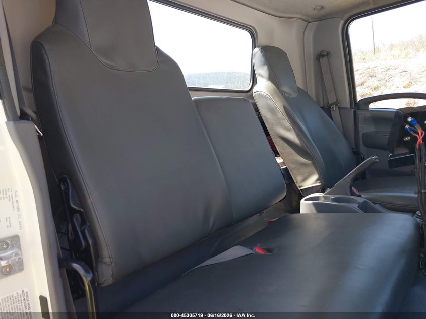 2020 Isuzu Npr VIN 54DB4W1D8LS208715 IAAI salvage auction — WATER/FLOOD, Non-Repairable (California), sold $9,400 on 2026-07-21 (photo 7)
